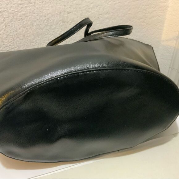 VS Bombshell black vegan leather bag - Picture 5 of 8